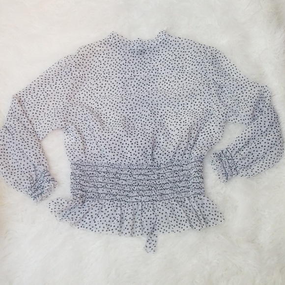 Cute blouse - Picture 6 of 7